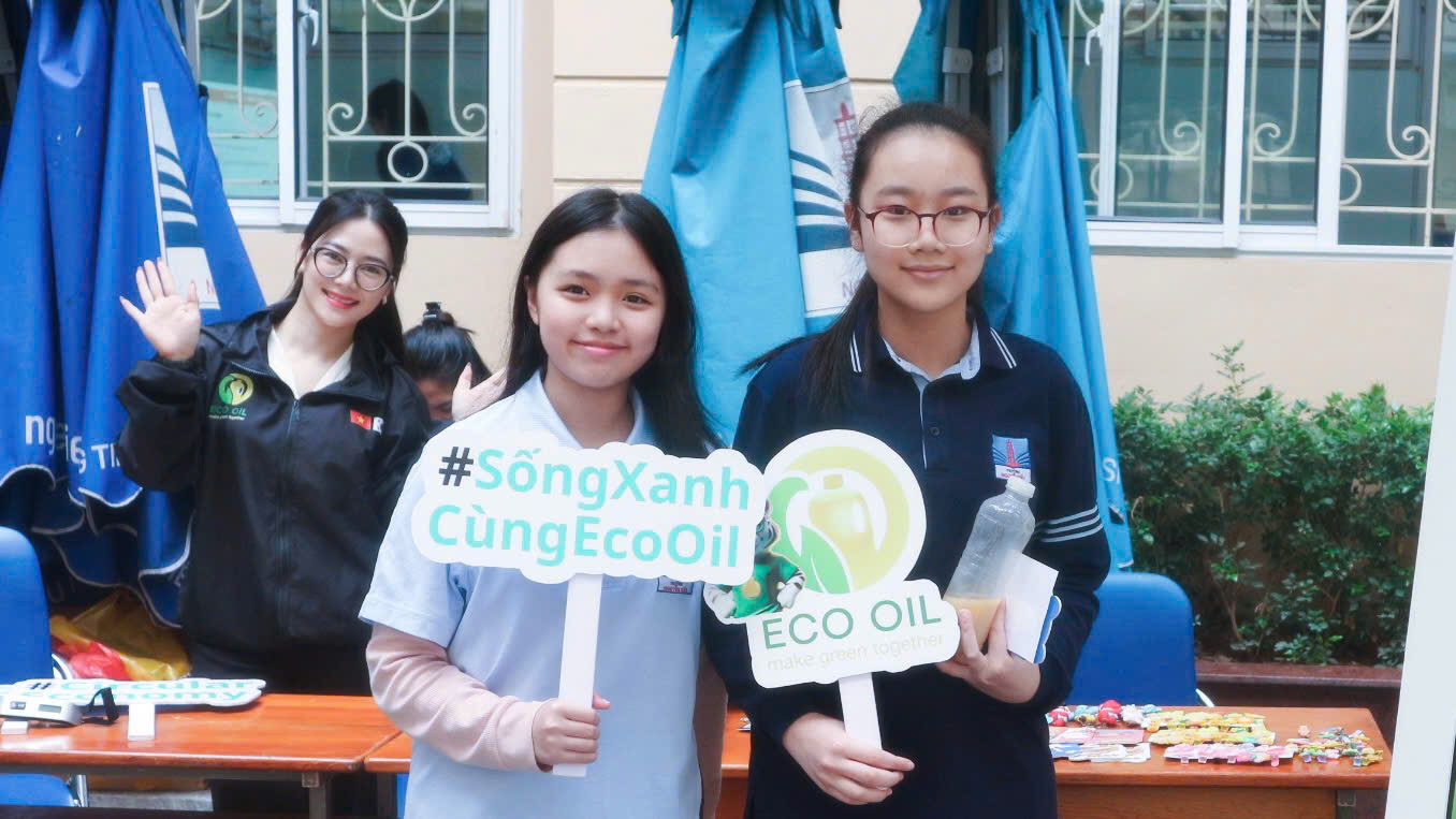 Eco Oil Partners with Nguyen Sieu School: Green Exchange Program Turns Used Cooking Oil into Meaningful Gifts